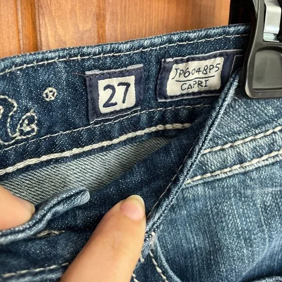 VINTAGE Y2K MISS ME CAPRIS  Fleur de Lis Bling SZ 27 - Picture 4 of 9